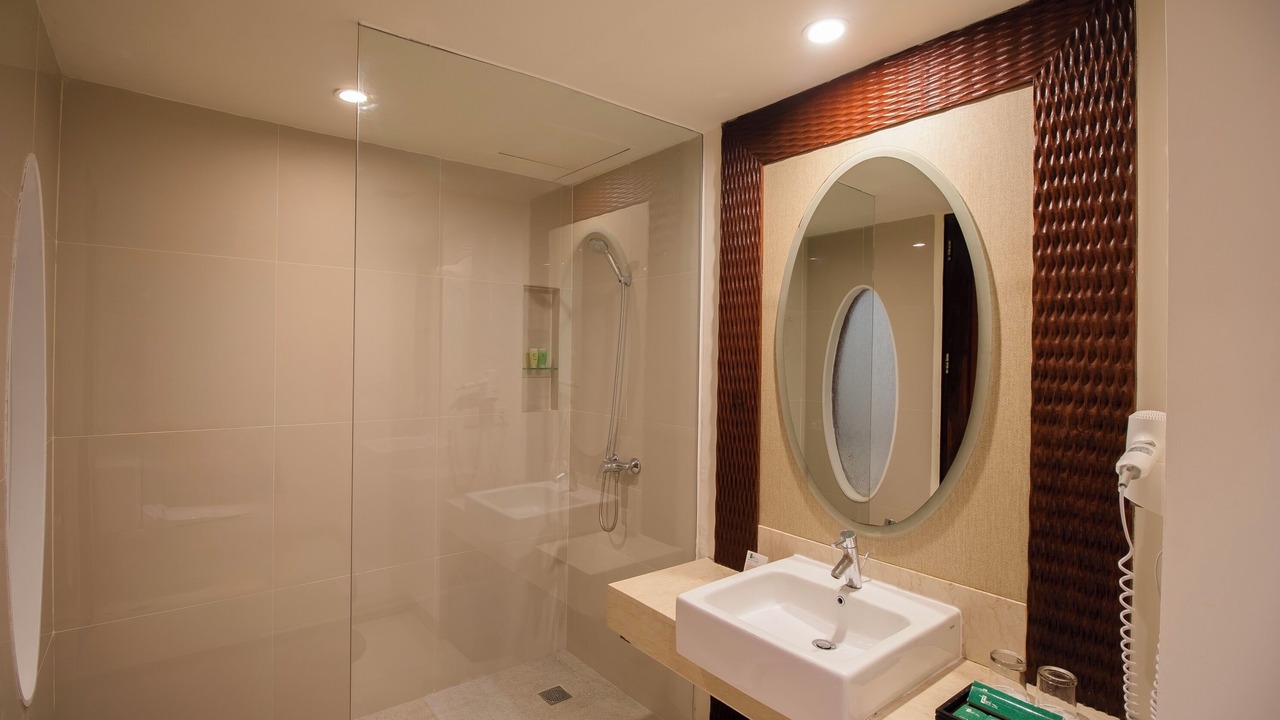 Photo of Bathroom in Kartika Plaza