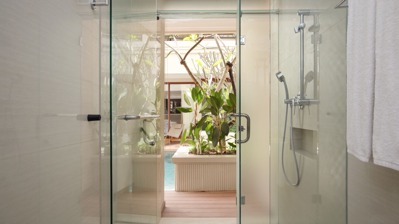 Photo of Bathroom in Sunset Road