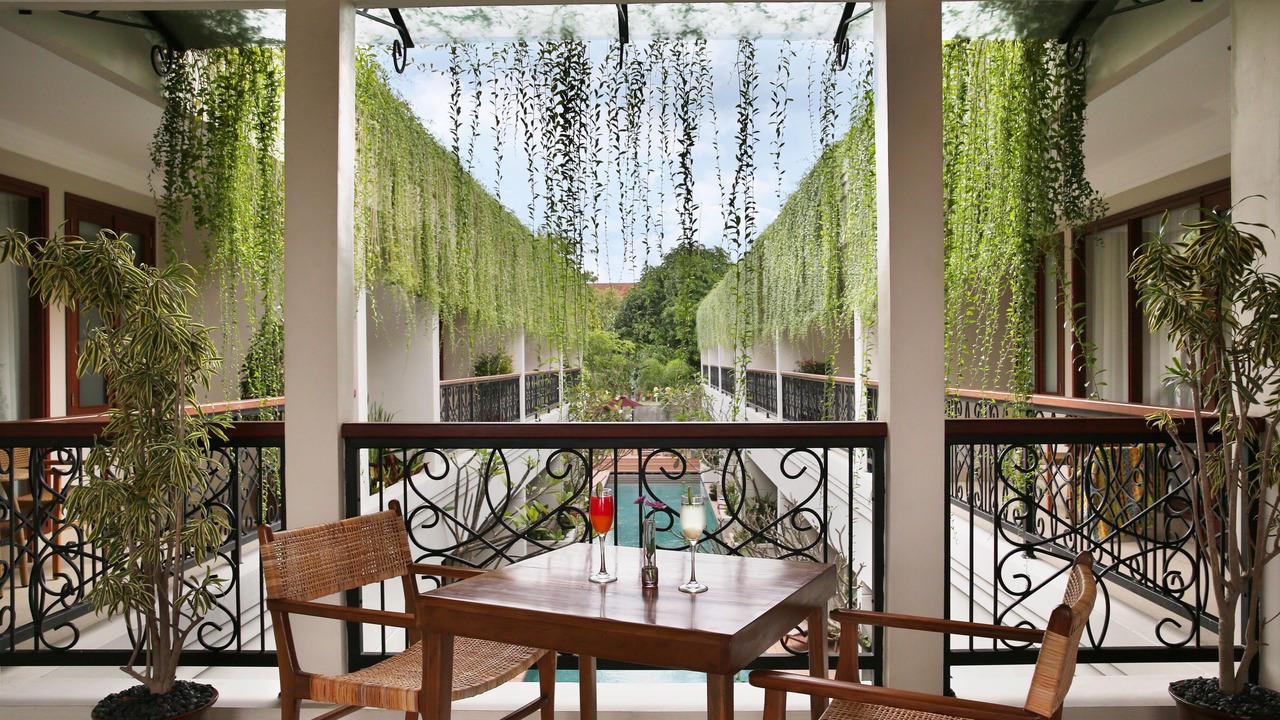 Photo of Patio Balcony in Sunset Road