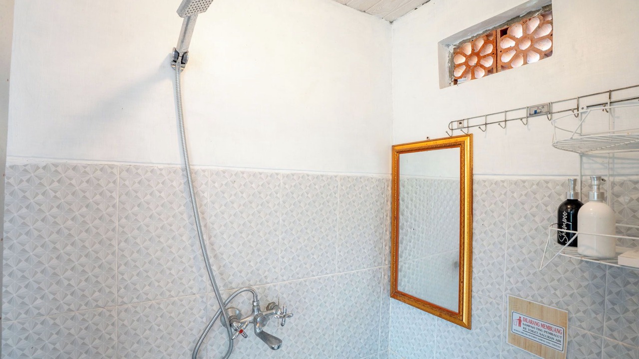 Photo of Bathroom in Toya Bungkah