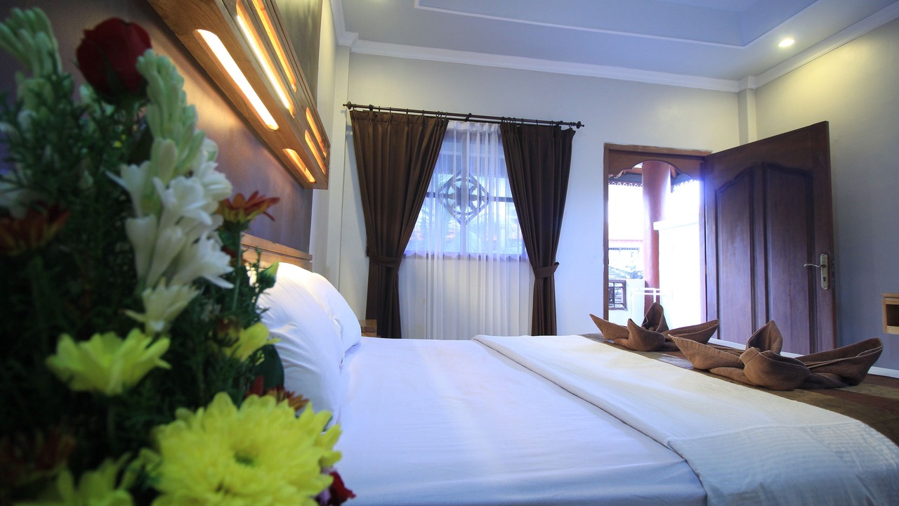 Photo of Bedroom in Kartika Plaza