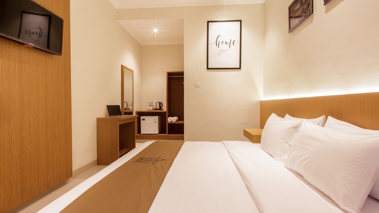 Photo of Bedroom in Kartika Plaza