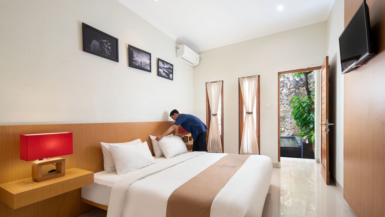 Photo of Bedroom in Kartika Plaza