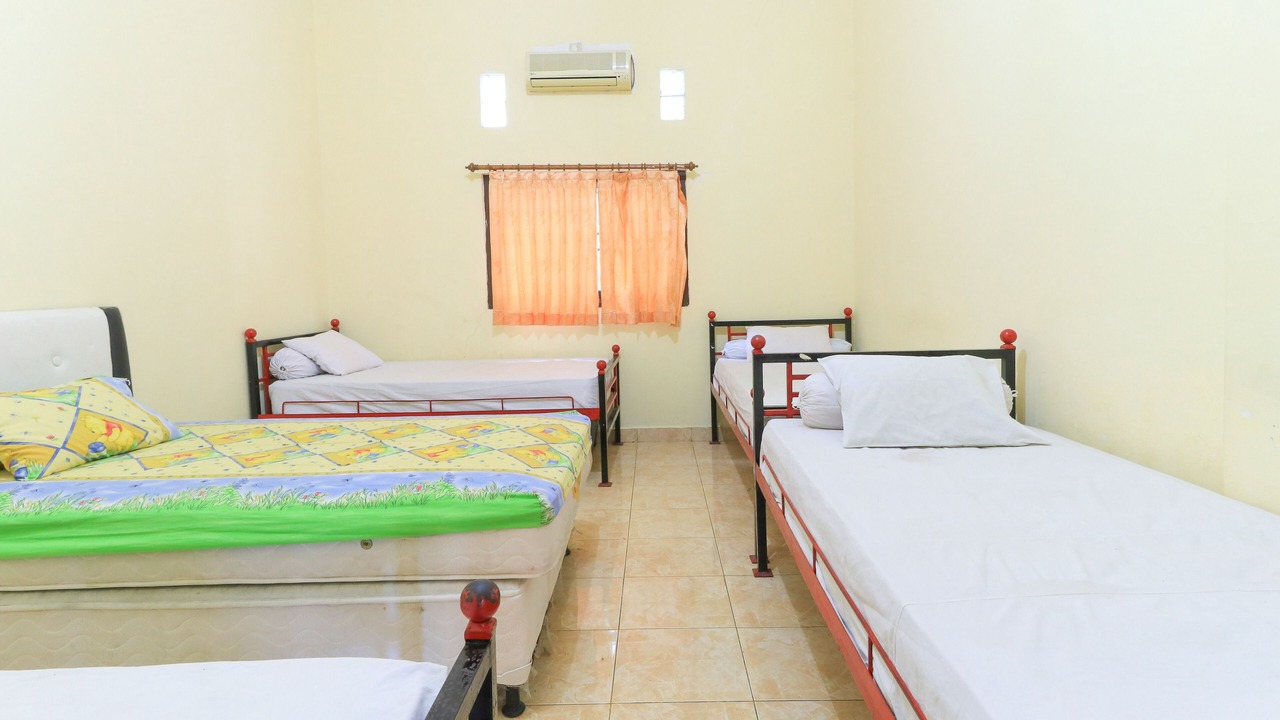 Photo of Bedroom in Biringkanya