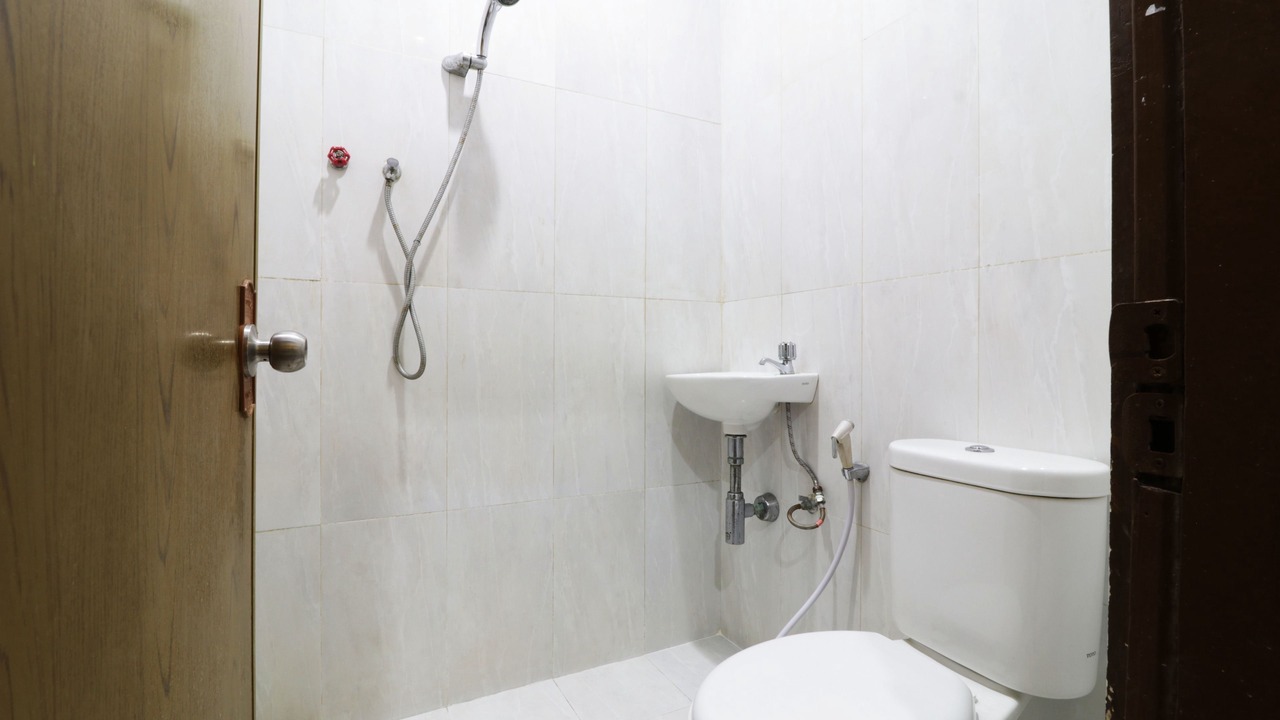 Photo of Bathroom in Central Jakarta