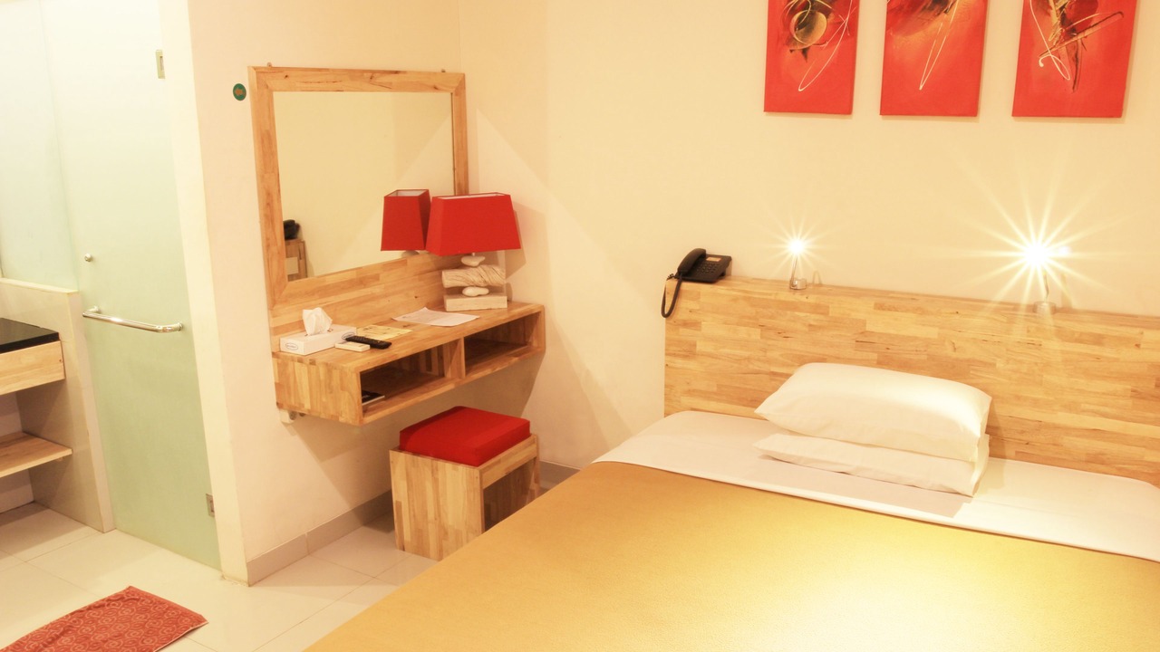Photo of Bedroom in Kartika Plaza
