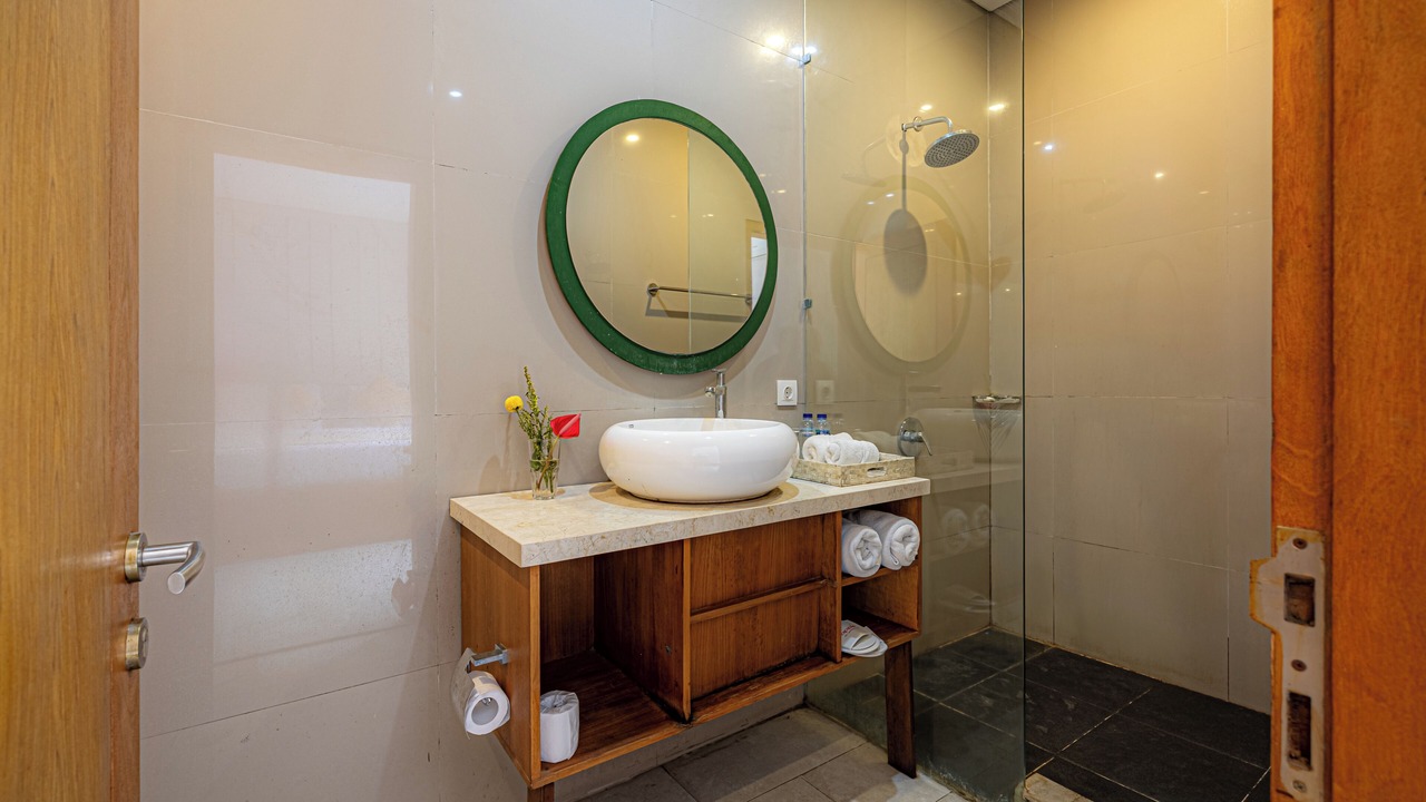 Photo of Bathroom in Sunset Road