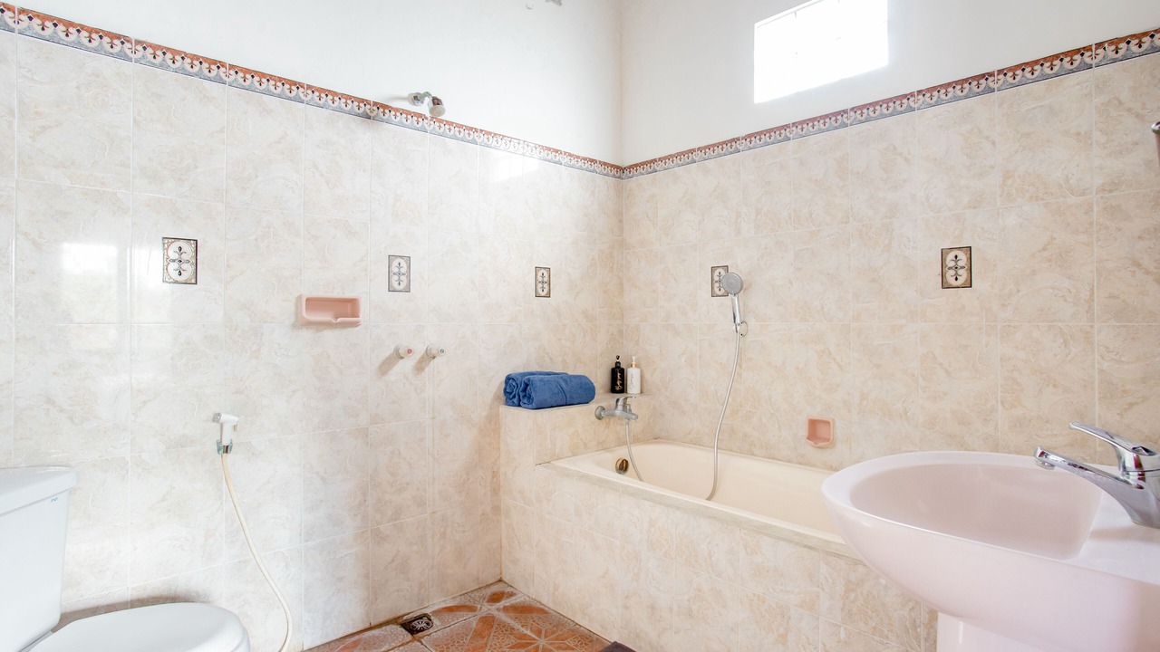 Photo of Bathroom in Petitenget