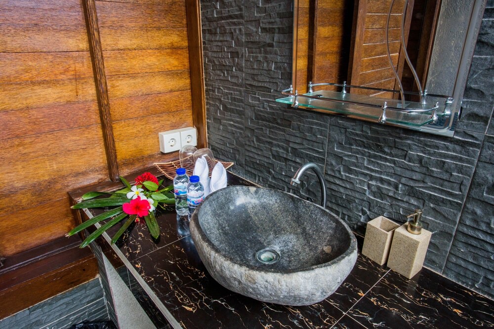 Photo of Bathroom in Mushroom Bay