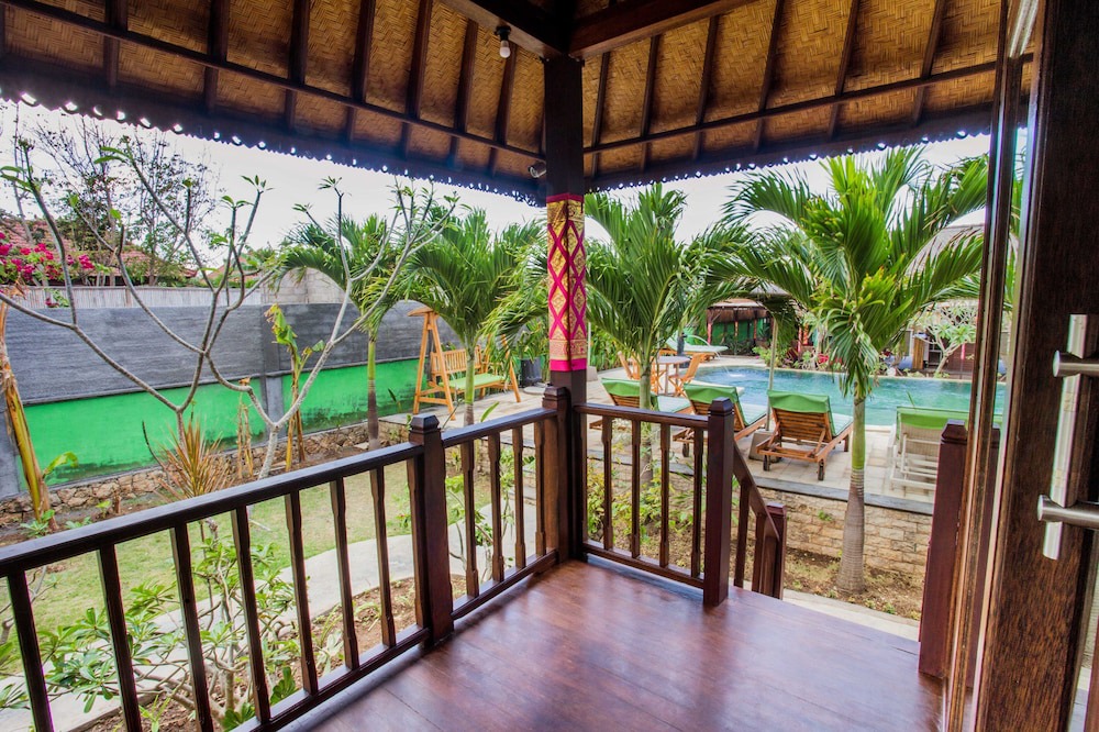 Photo of Patio Balcony in Mushroom Bay