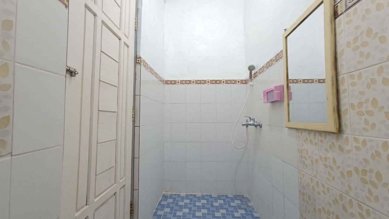 Photo of Bathroom in Pakem