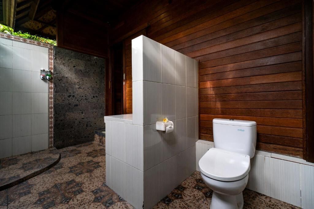 Photo of Bathroom in Mushroom Bay