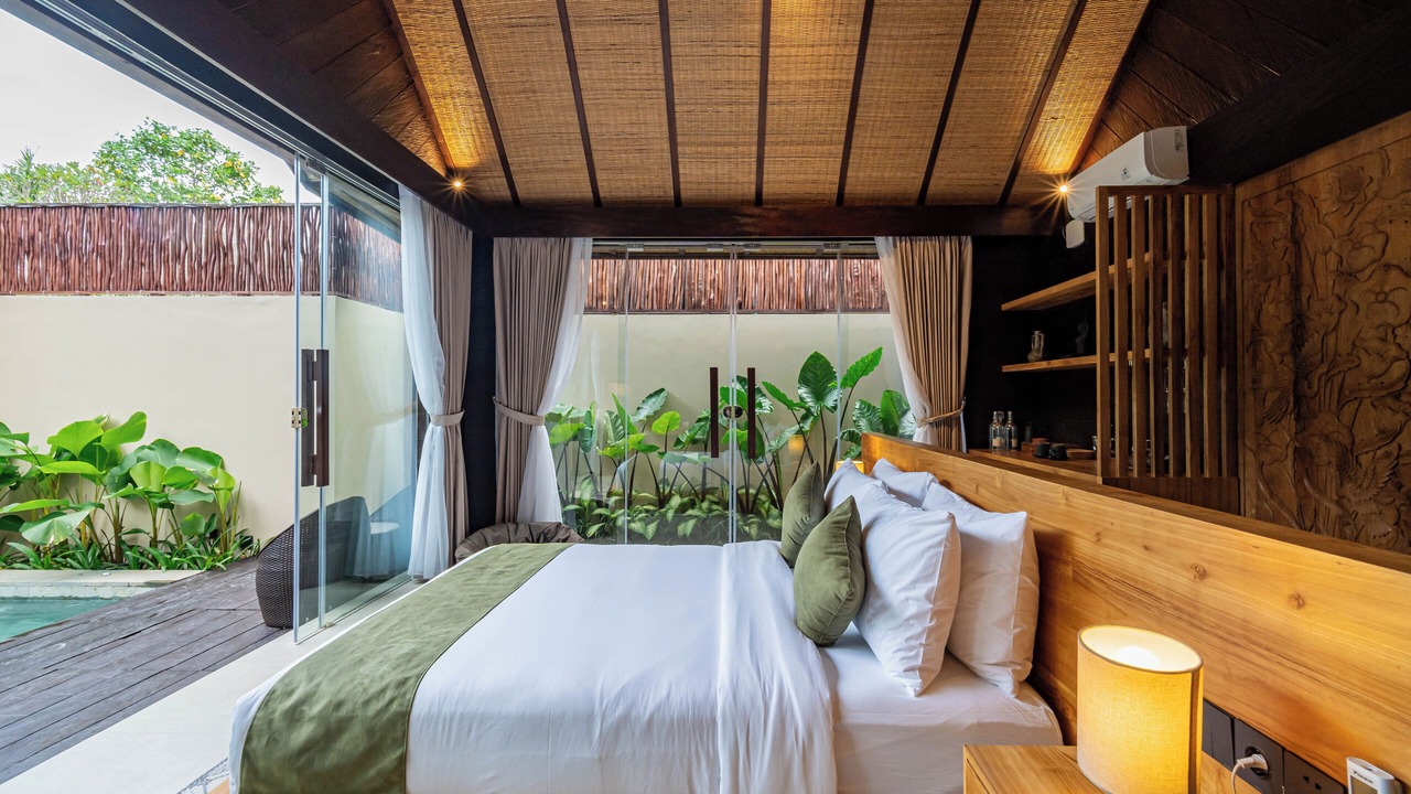 Photo of Bedroom in Kartika Plaza
