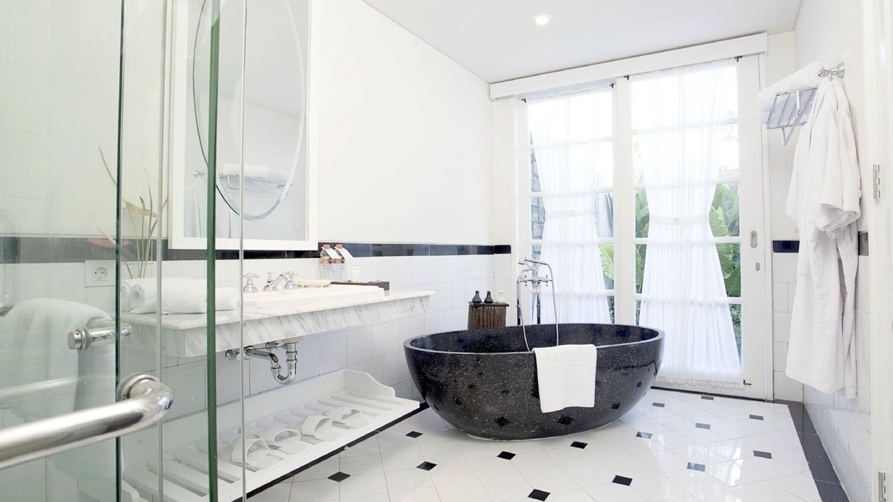 Photo of Bathroom in Petitenget