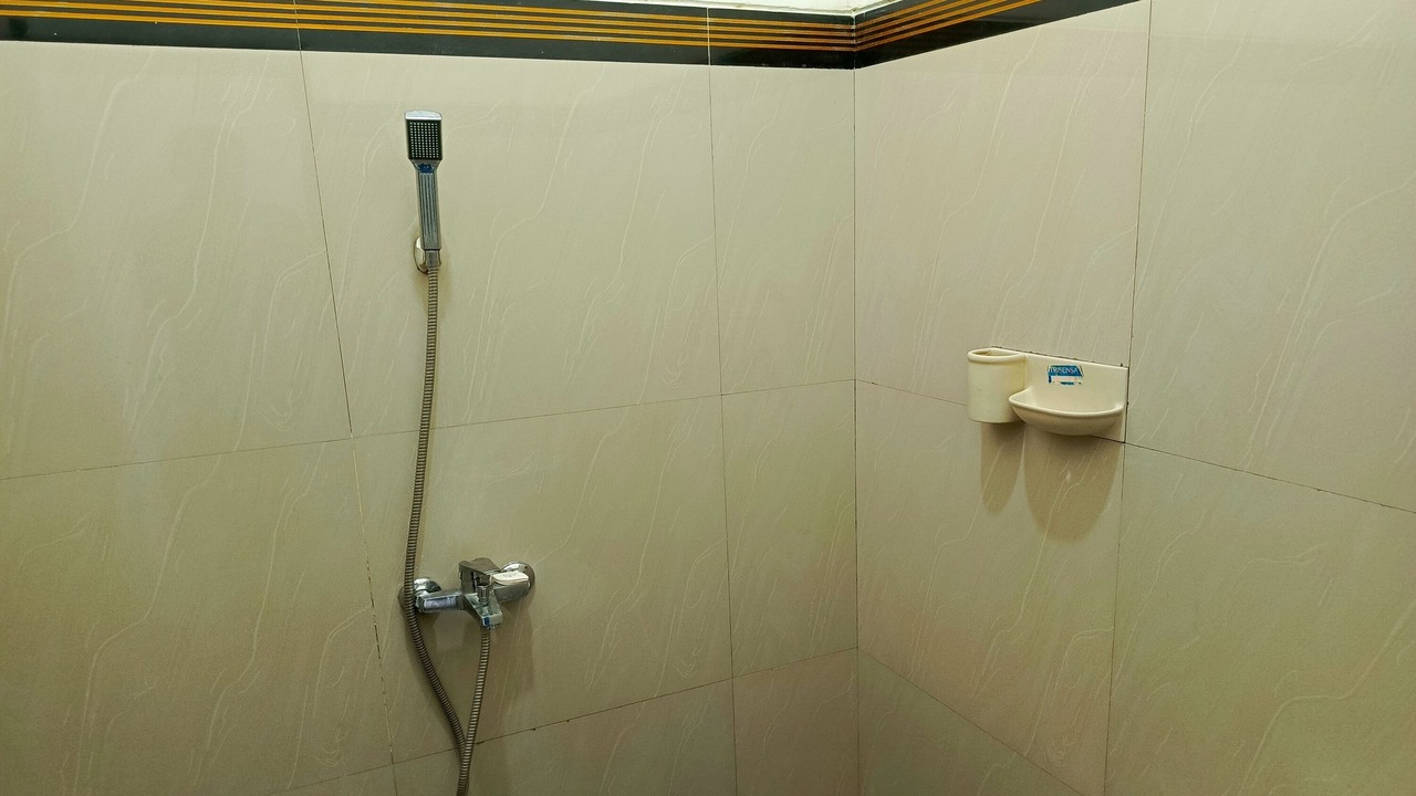 Photo of Bathroom in Sukapura