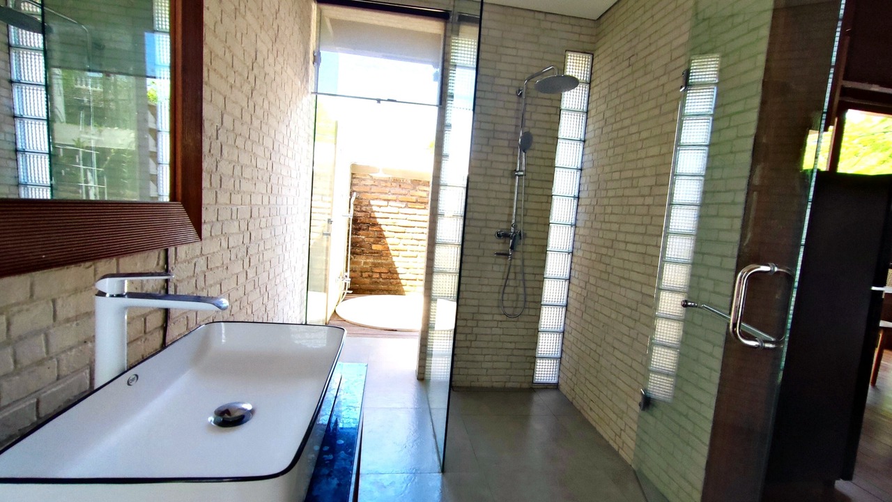 Photo of Bathroom in Mumbul