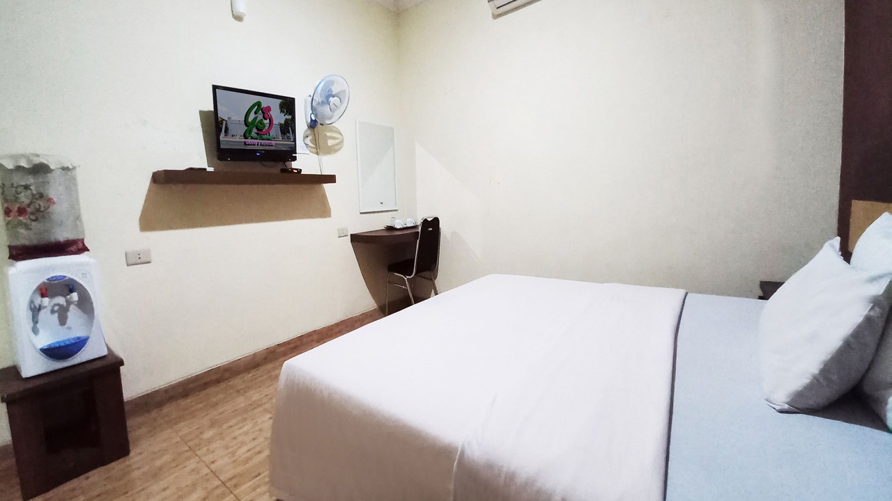 Photo of Bedroom in Metro