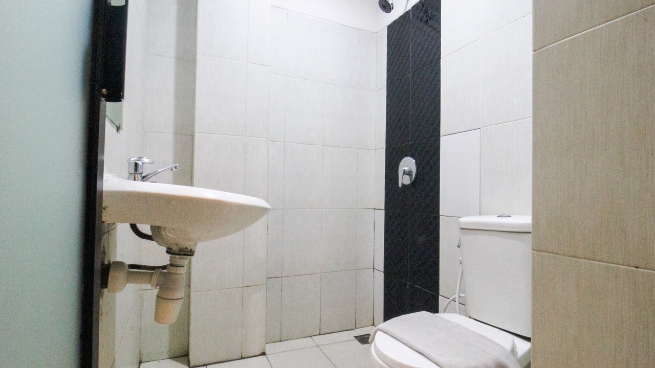 Photo of Bathroom in Dinoyo