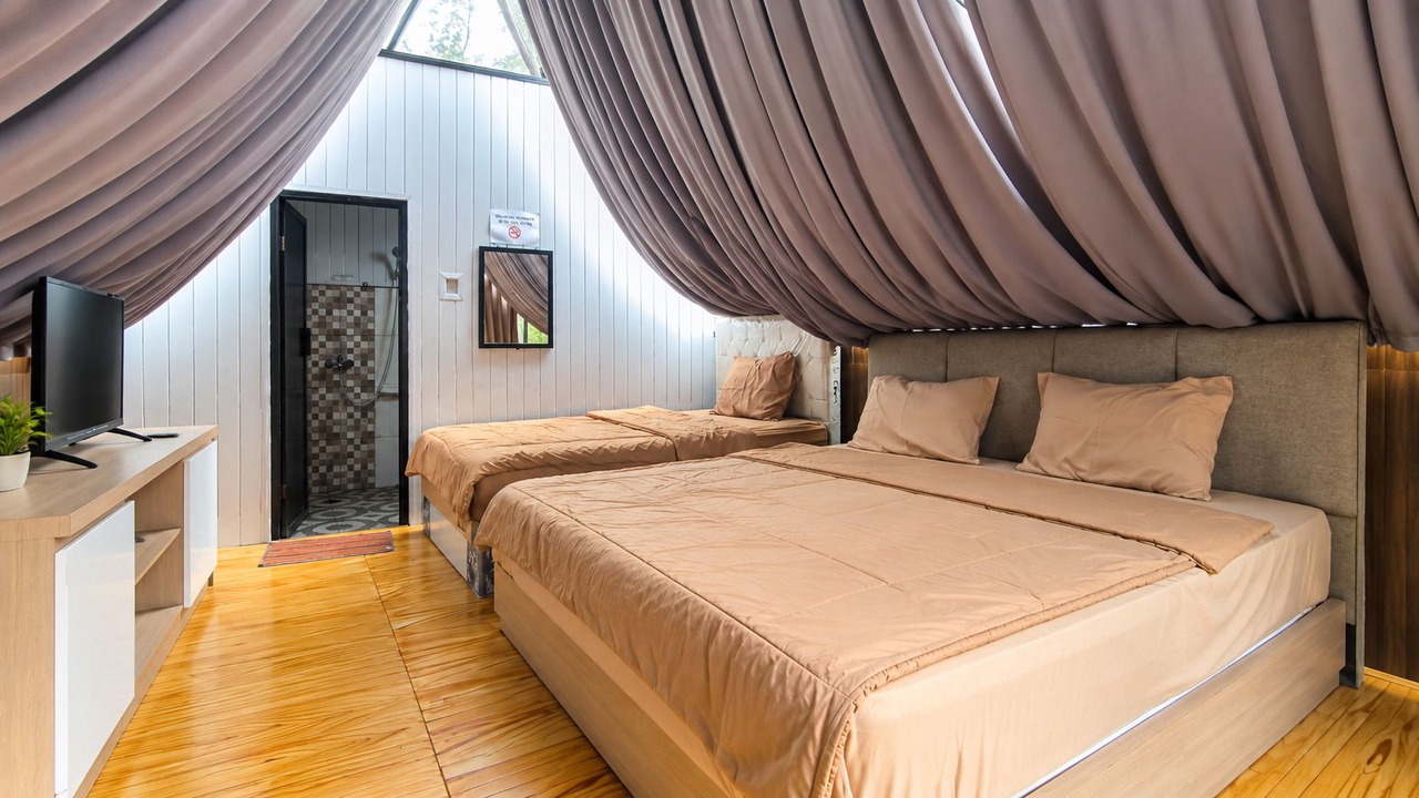Photo of Bedroom in Hargomulyo