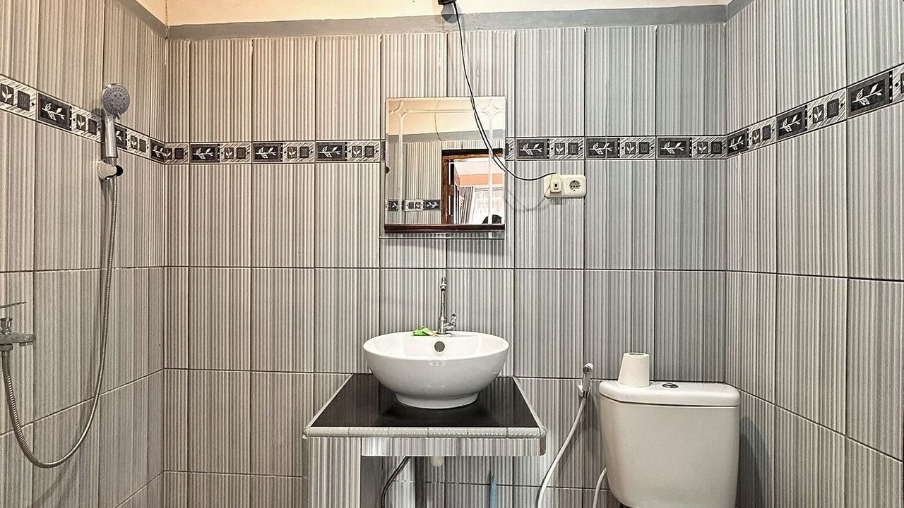 Photo of Bathroom in Bira