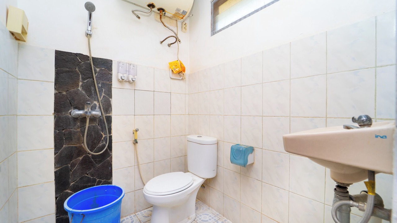 Photo of Bathroom in Pakem