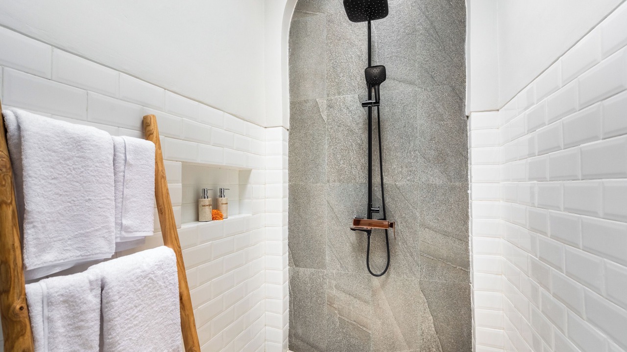 Photo of Bathroom in Singakerta