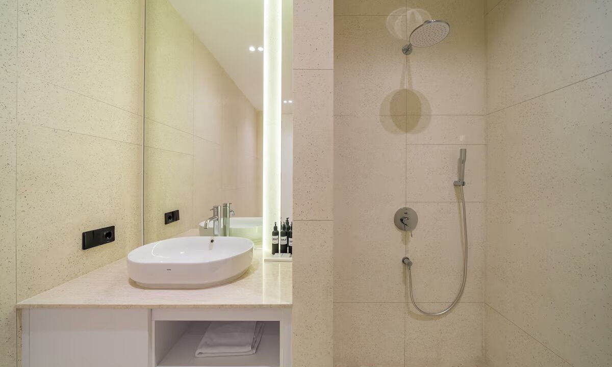 Photo of Bathroom in Lodtunduh