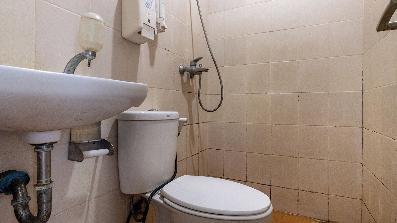 Photo of Bathroom in Gambir