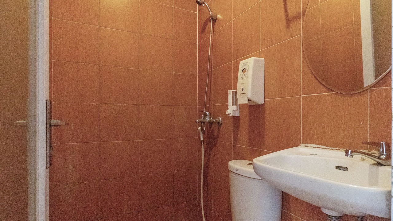 Photo of Bathroom in Gambir