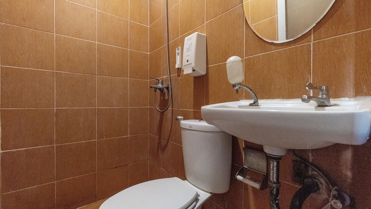 Photo of Bathroom in Gambir