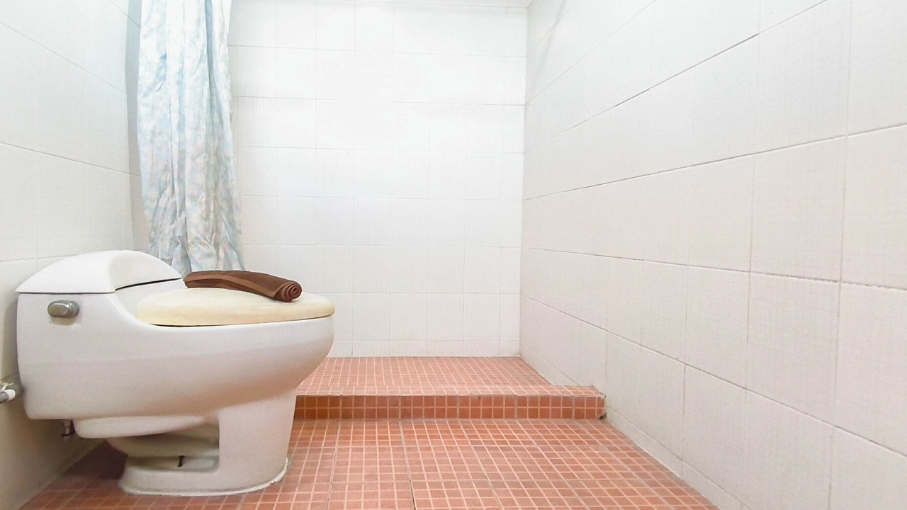 Photo of Bathroom in Siwalankerto