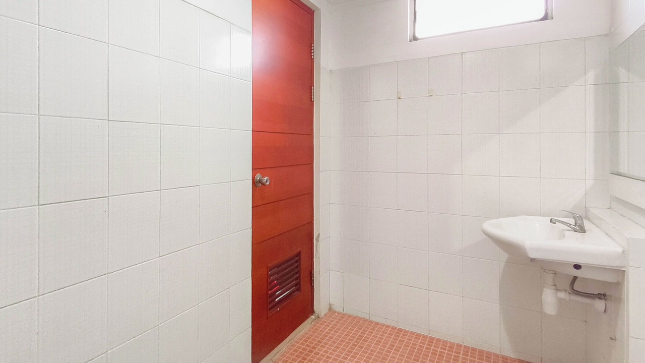 Photo of Bathroom in Siwalankerto