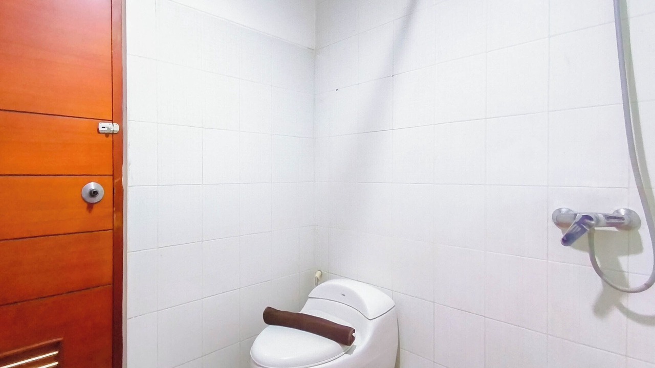 Photo of Bathroom in Siwalankerto