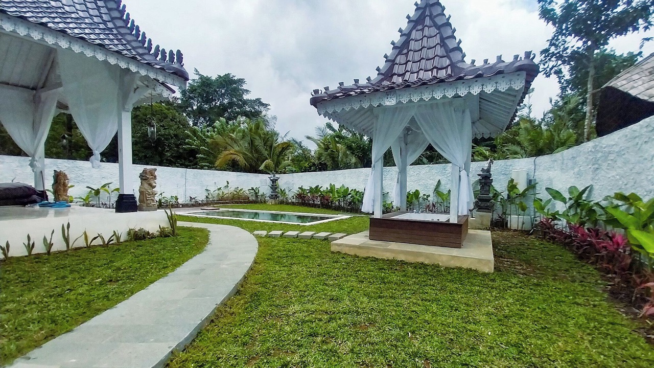 Photo of Outdoor in Selat