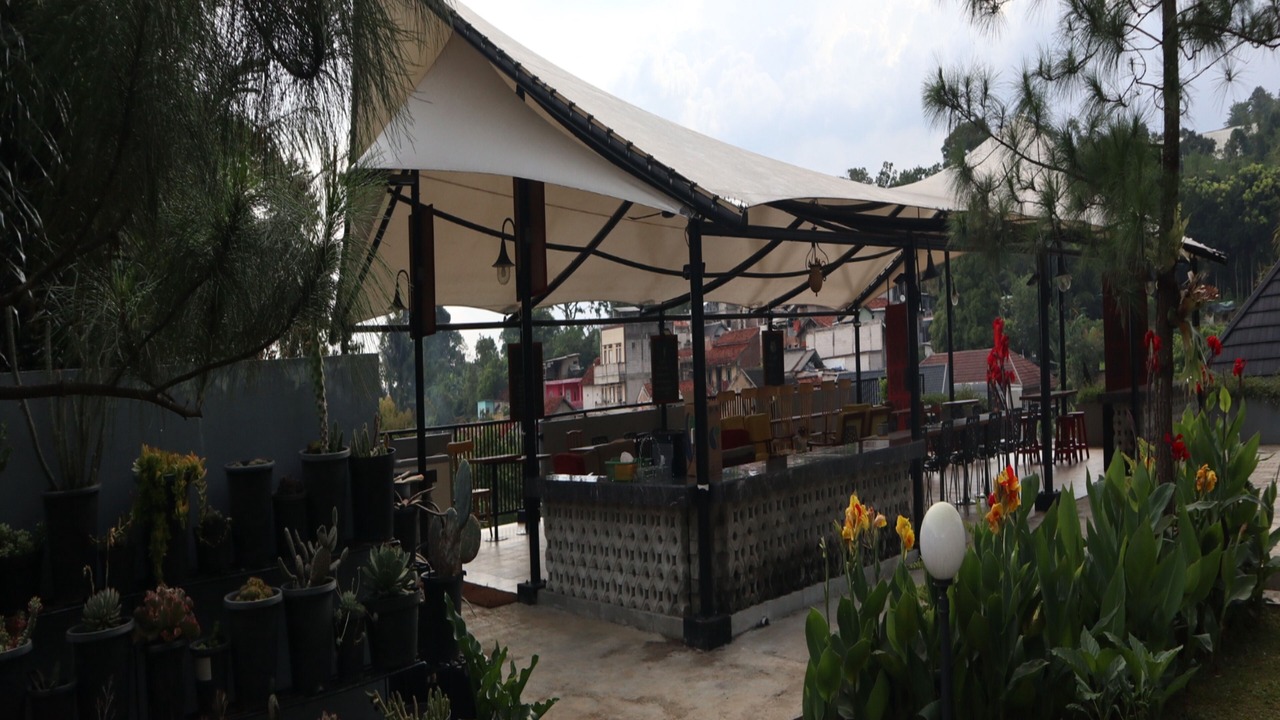 Photo of Outdoor in Cimenyan