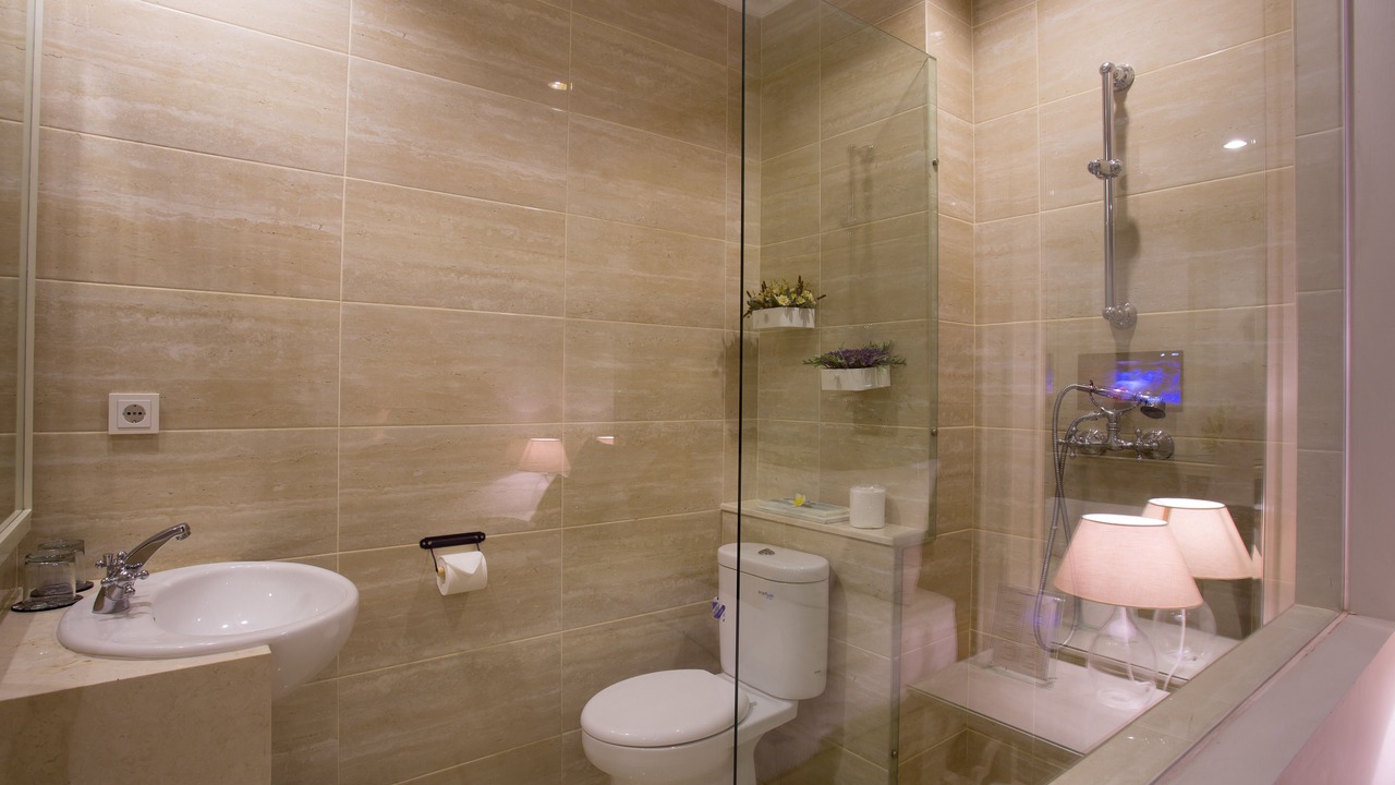 Photo of Bathroom in Petitenget
