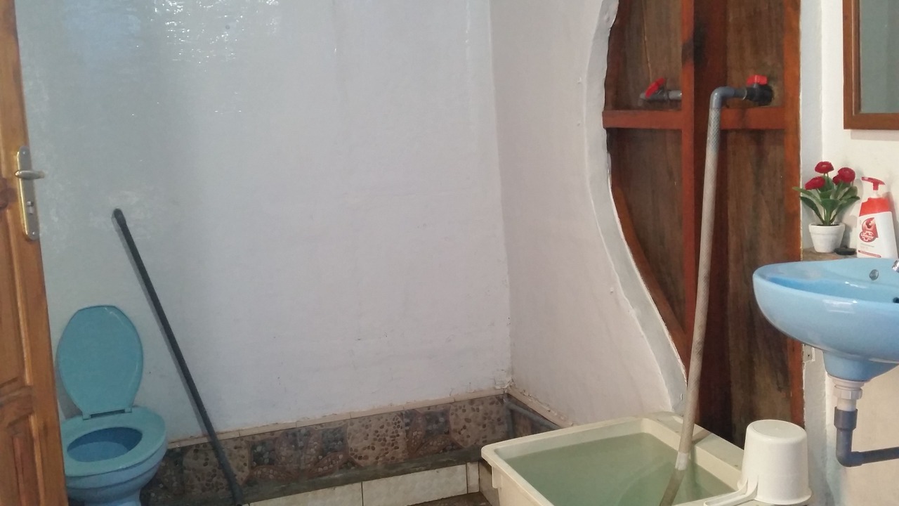 Photo of Bathroom in Larantuka