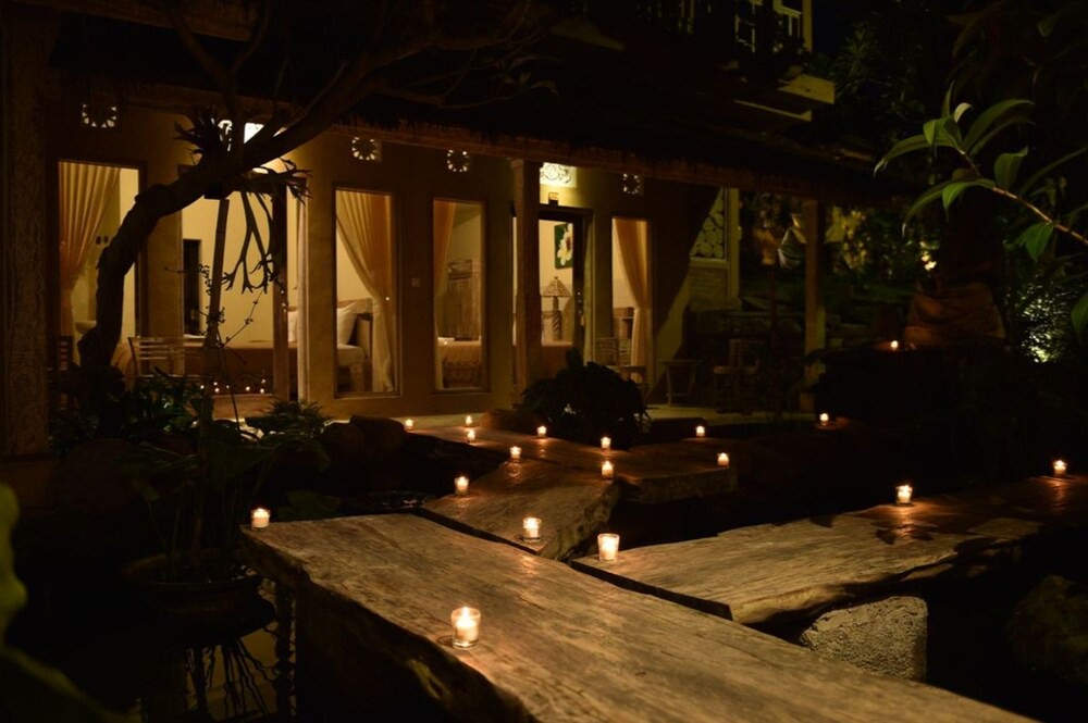 Photo of Others in Bebandem