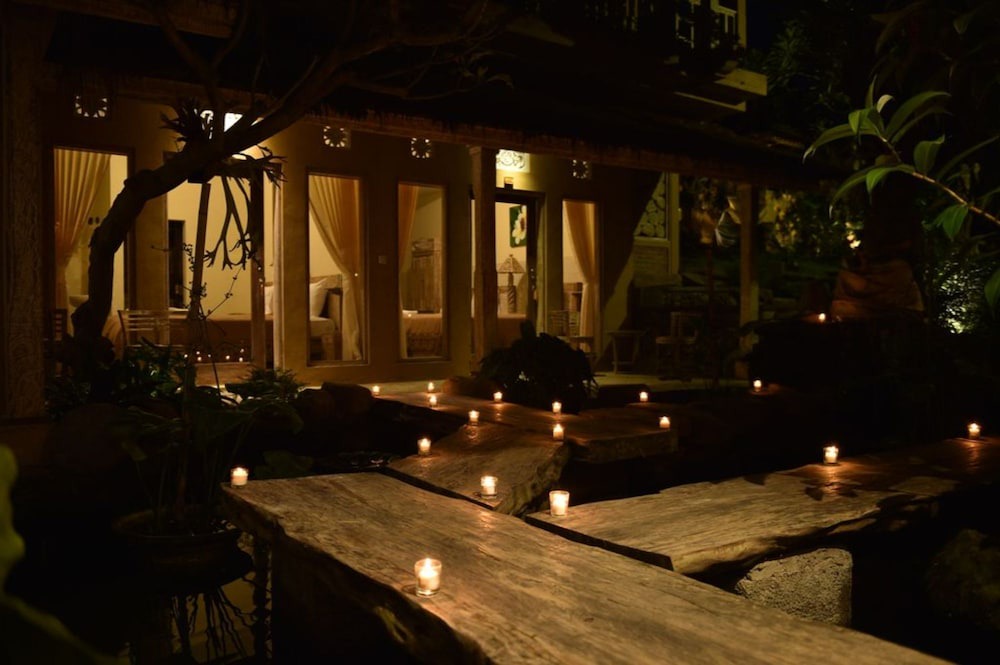 Photo of Others in Bebandem