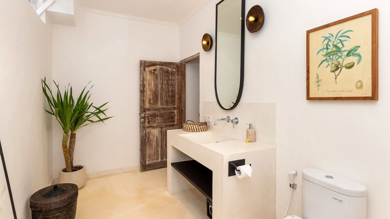 Photo of Bathroom in Drupadi
