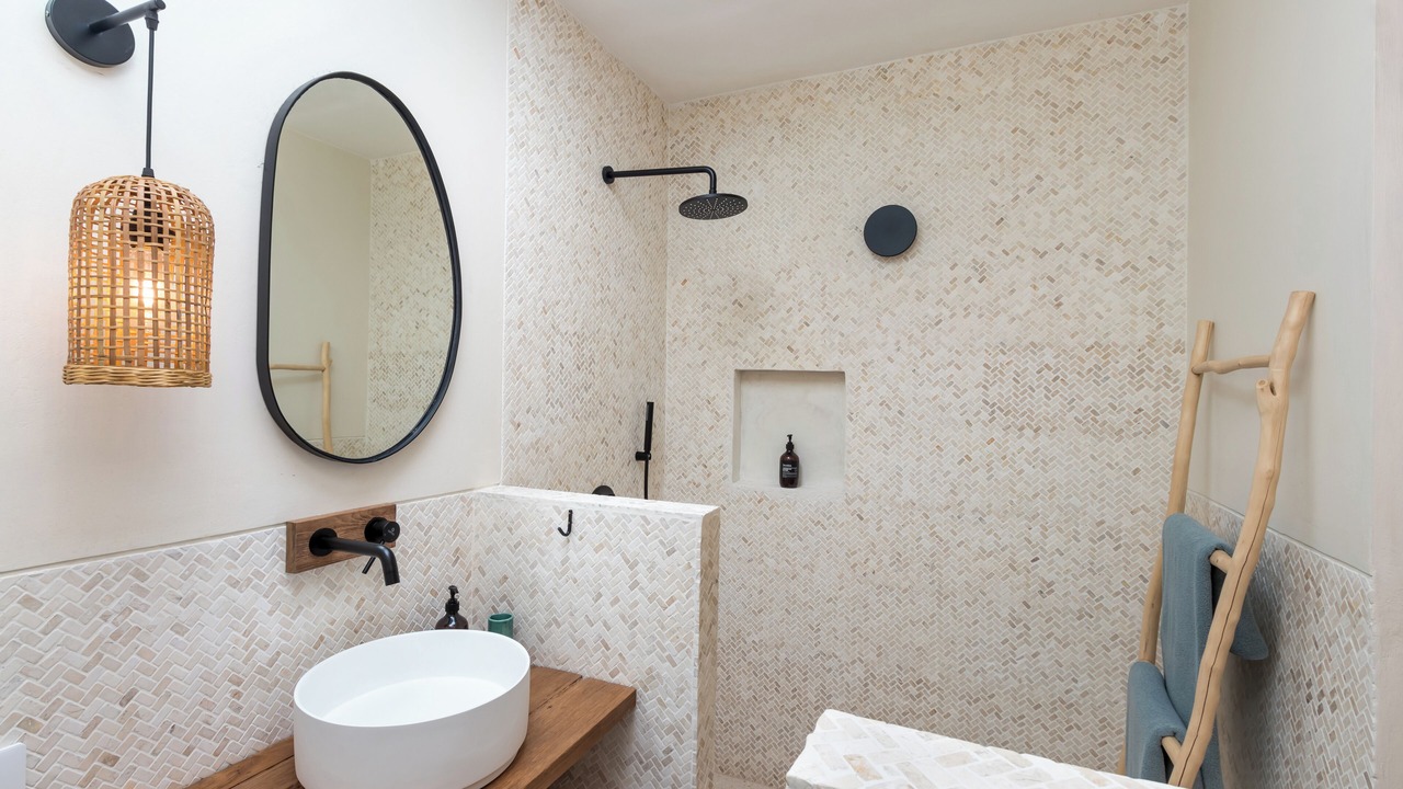 Photo of Bathroom in Sunset Road