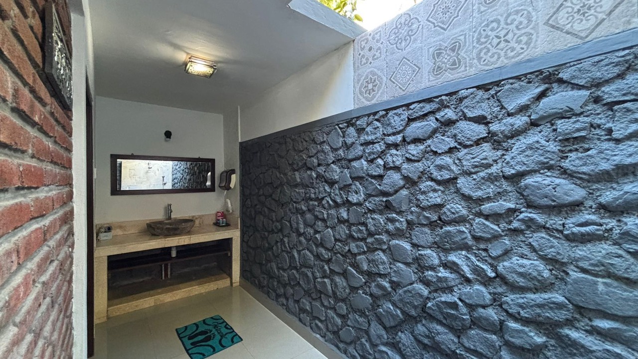 Photo of Bathroom in Bukti