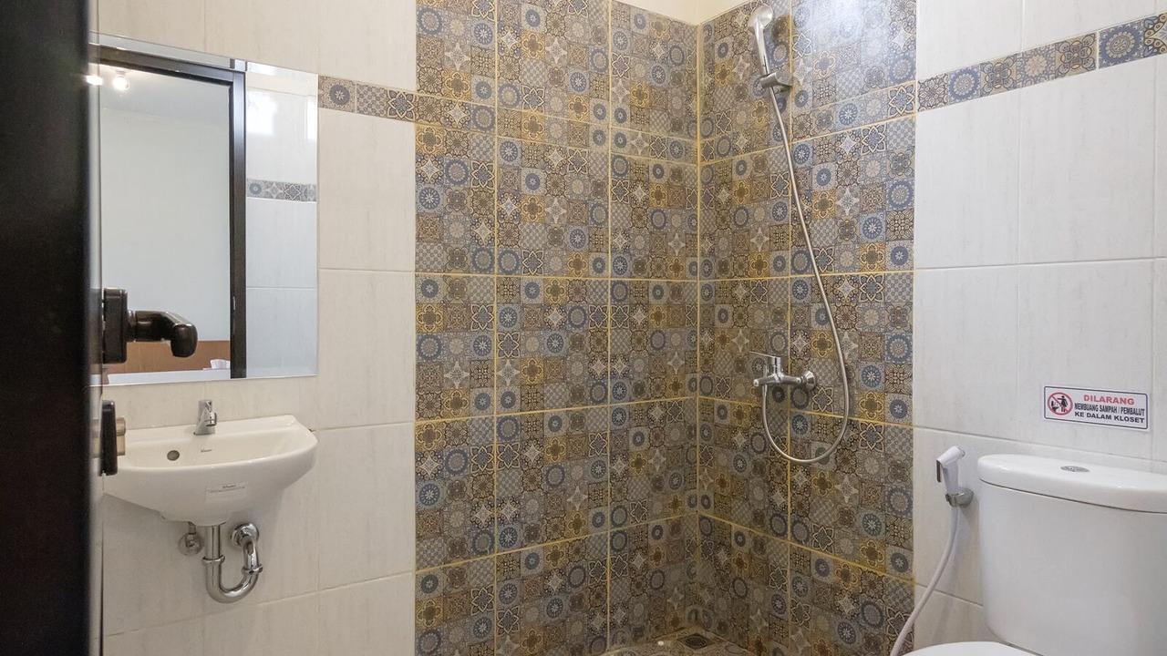 Photo of Bathroom in Cisarua