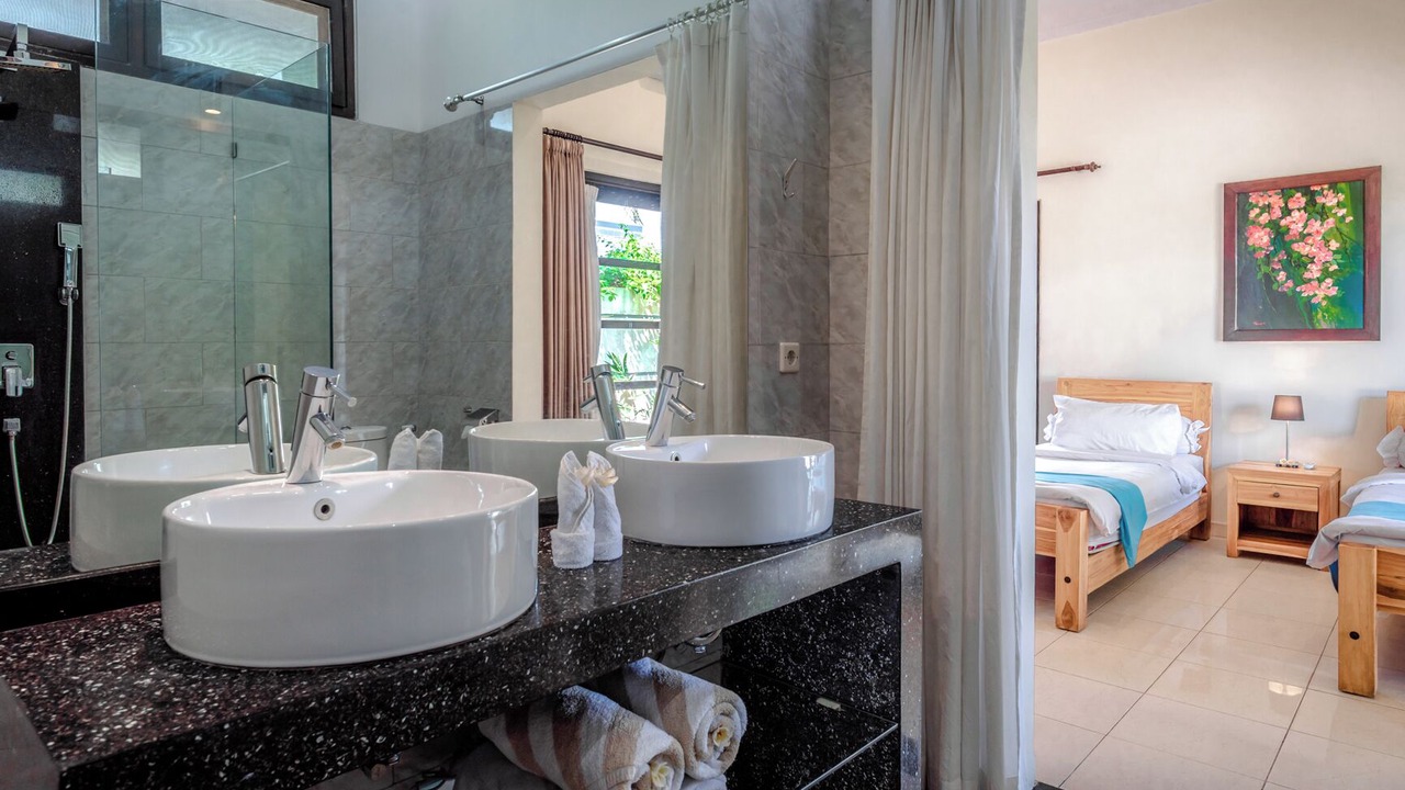 Photo of Bathroom in Dencarik