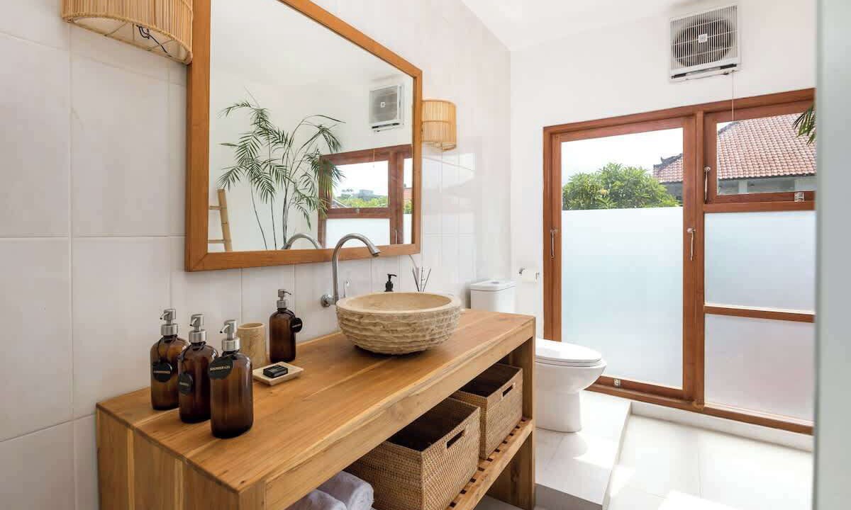 Photo of Bathroom in Laksmana