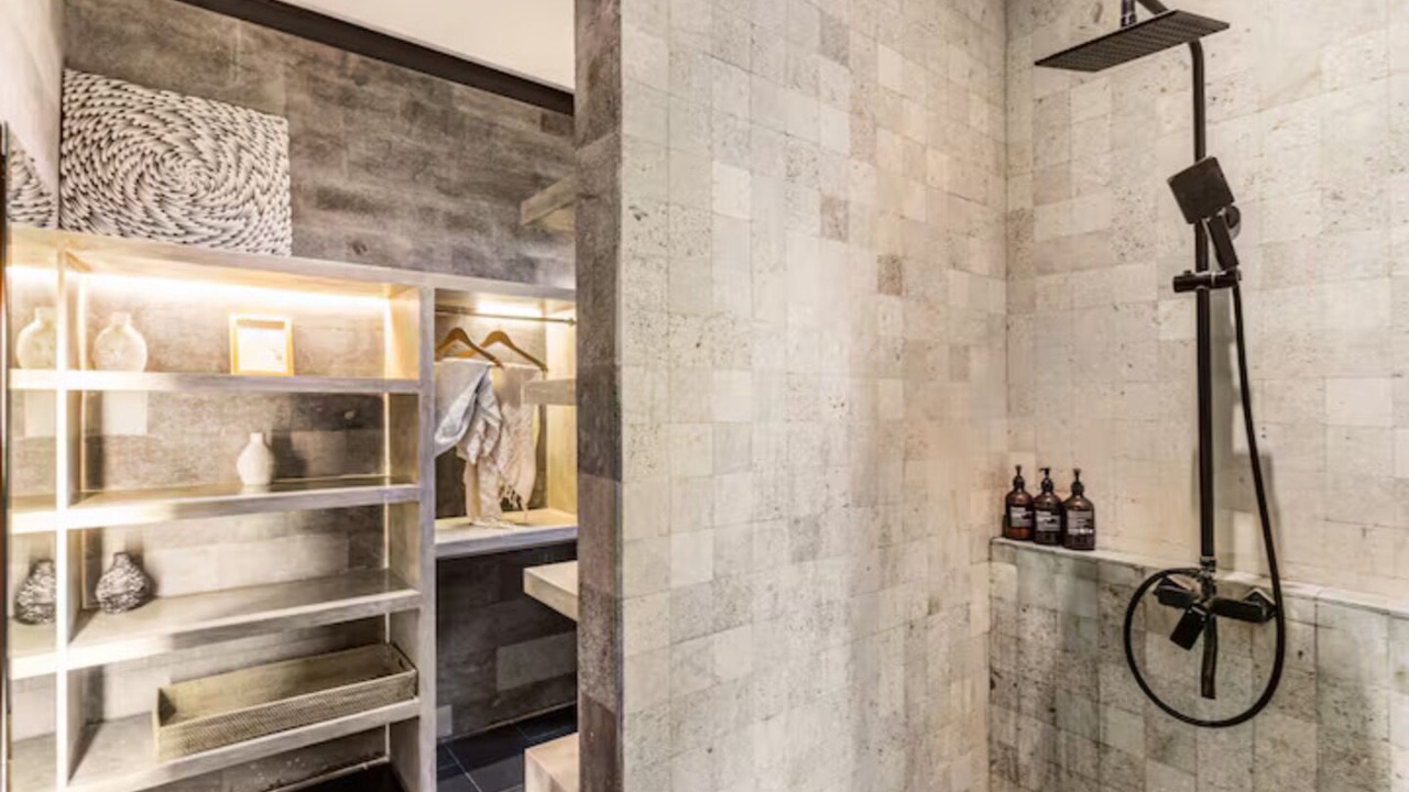 Photo of Bathroom in Mambal
