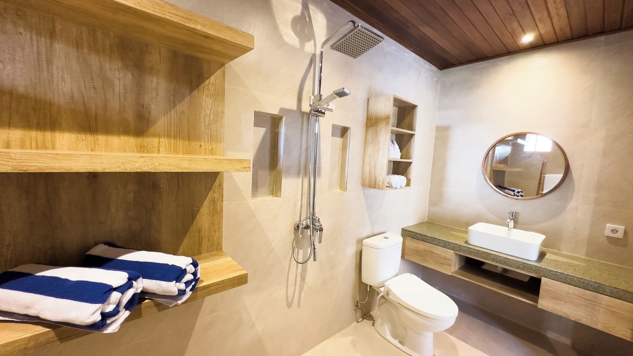 Photo of Bathroom in Petulu