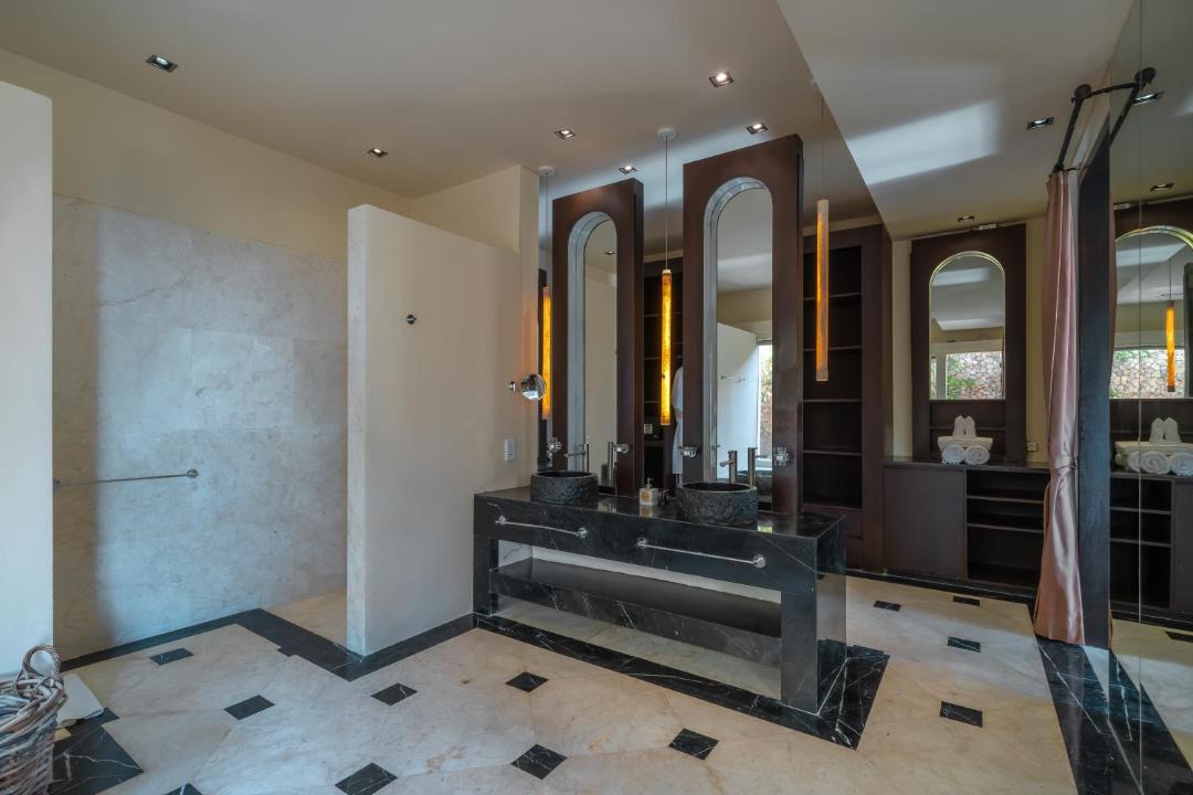 Photo of Bathroom in Uluwatu
