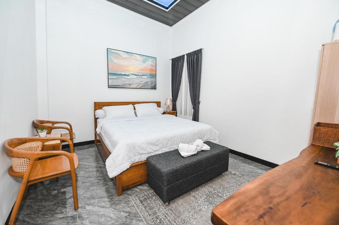 Photo of Bedroom in Mertoyudan