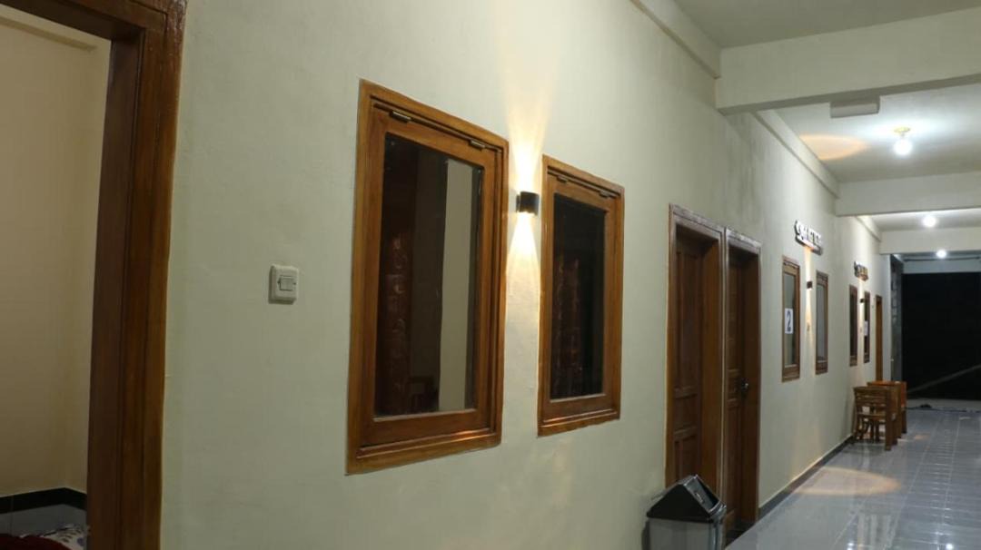 Photo of Others in Tosari